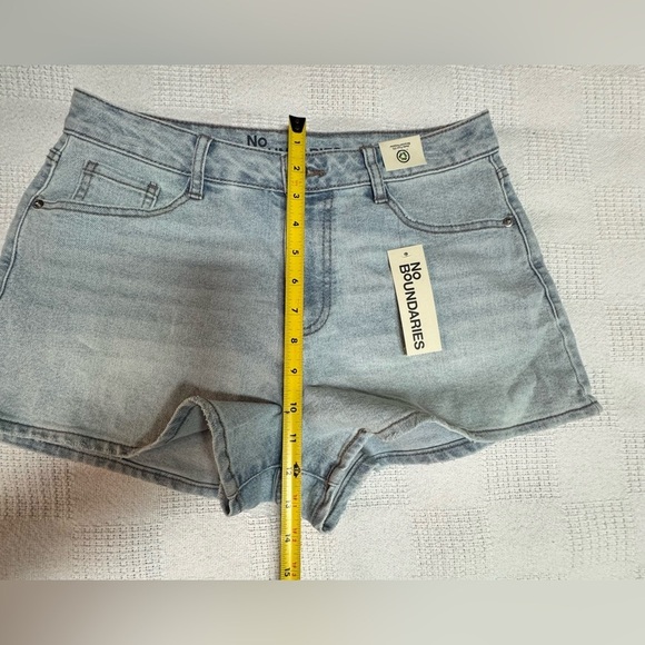 No Boundaries Denim Blue Women's Jean Shorts - Picture 6 of 8